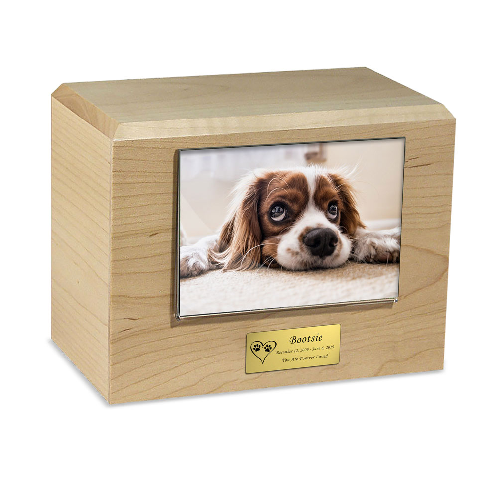 How do I attach the nameplate to the urn?